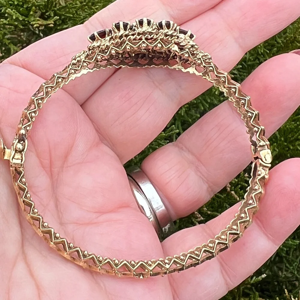 VINTAGE 14K YELLOW GOLD GARNET FILIGREE DESIGN BANGLE BRACELET CUSTOM UNIQUE - Picture 11 of 16